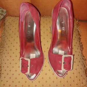 Nine west suede pumps